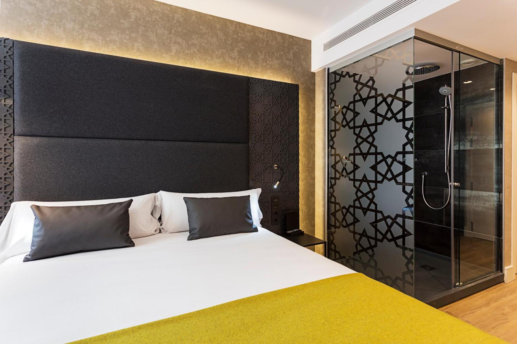 Catalonia Giralda Hotel Seville Room photo